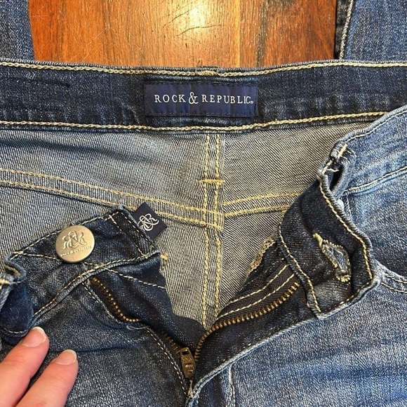 Rock & Republic Distressed Blue Jeans - Picture 2 of 7